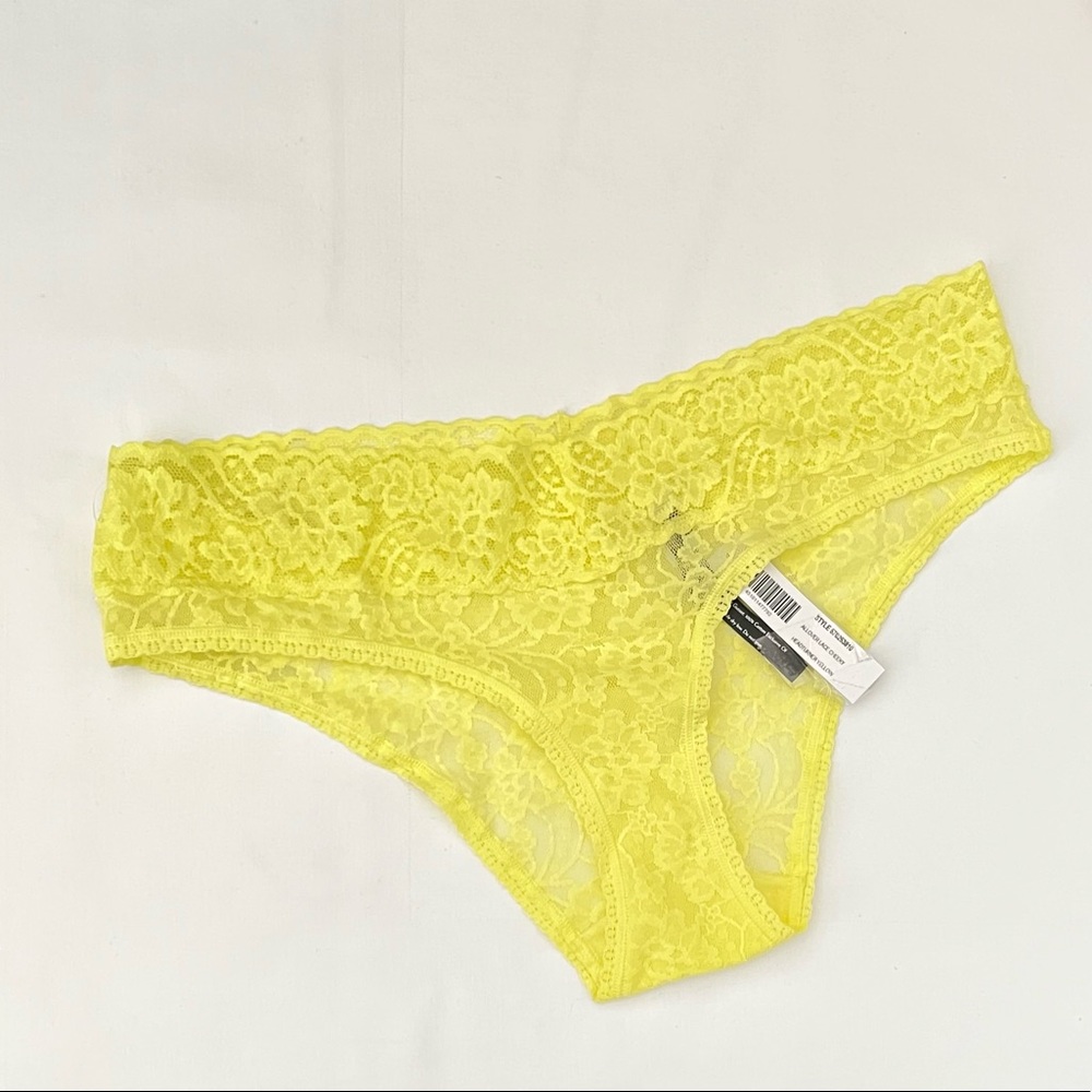 Tell Tale Allover lace cheeky medium